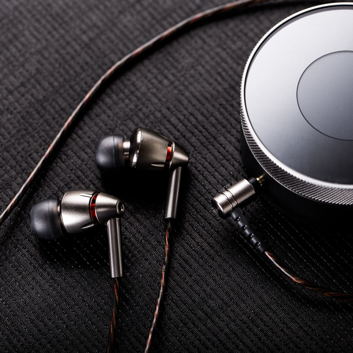 Headphone-Zone-1MORE-Quad-Driver
