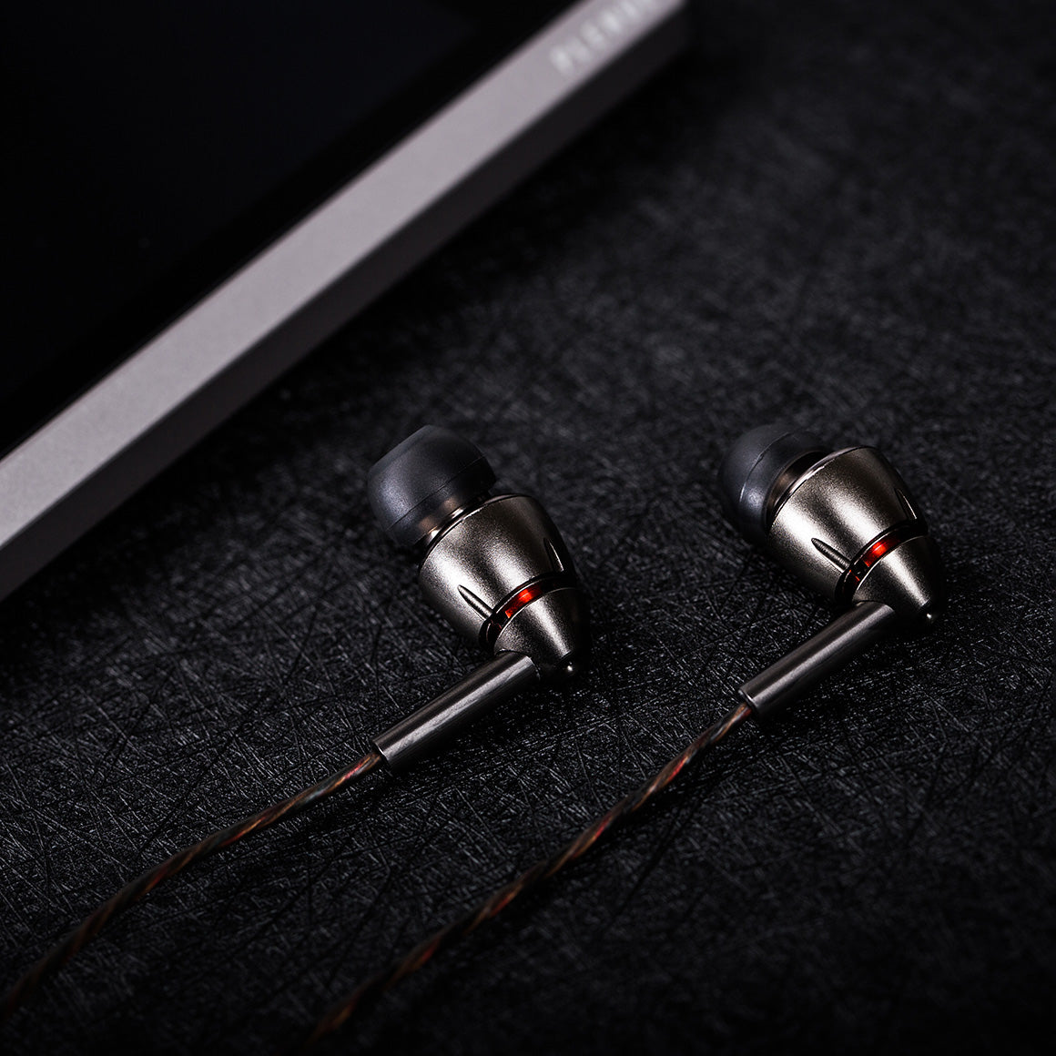Headphone-Zone-1MORE-Quad-Driver