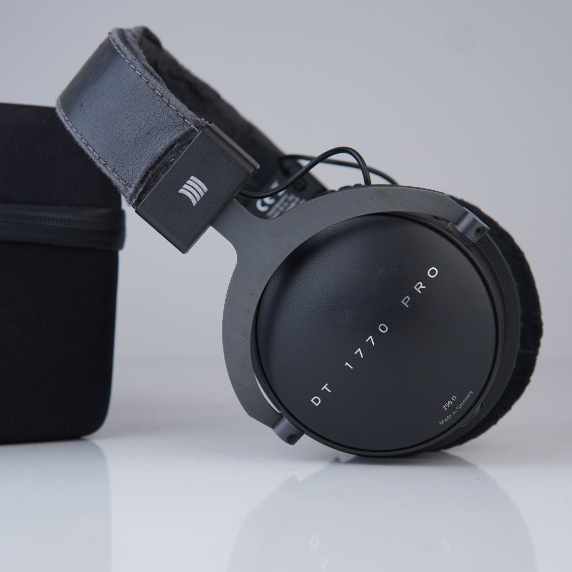 Headphone-Zone-Beyerdynamic-DT-1770-PRO-Demo-Unit