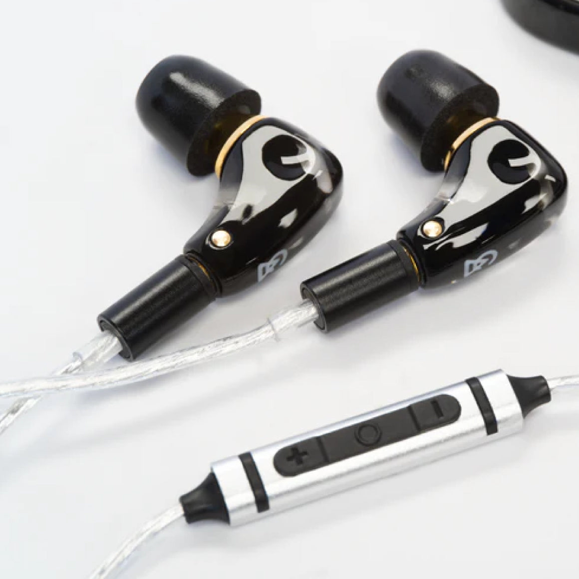 Headphone-zone-Campfire-Audio-Axion