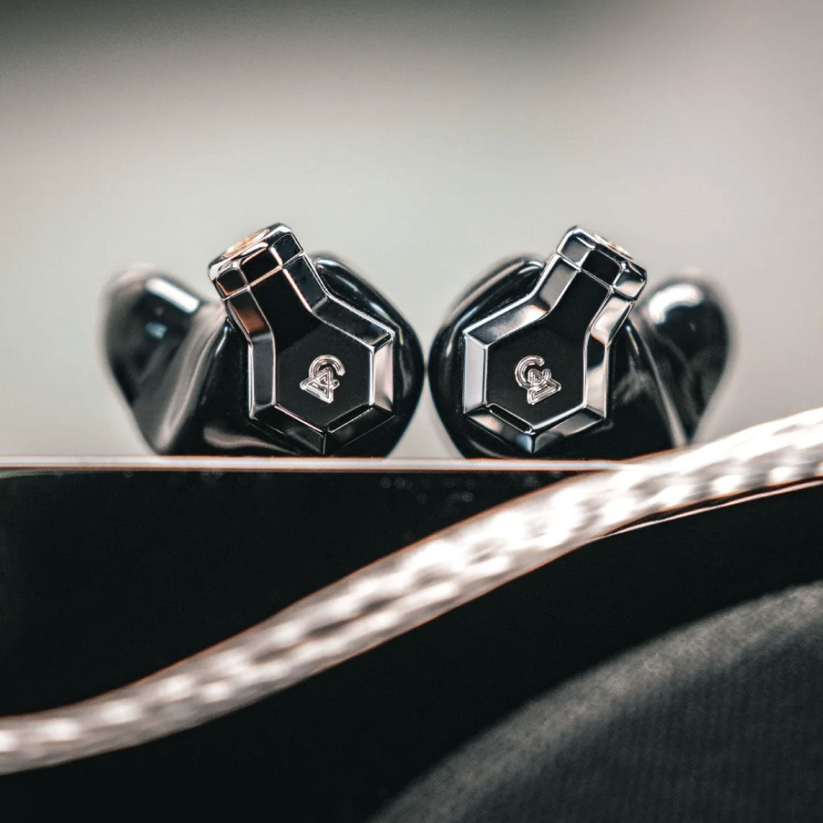Headphone-Zone-Campfire-Audio-Ponderosa-3.5mm-Black