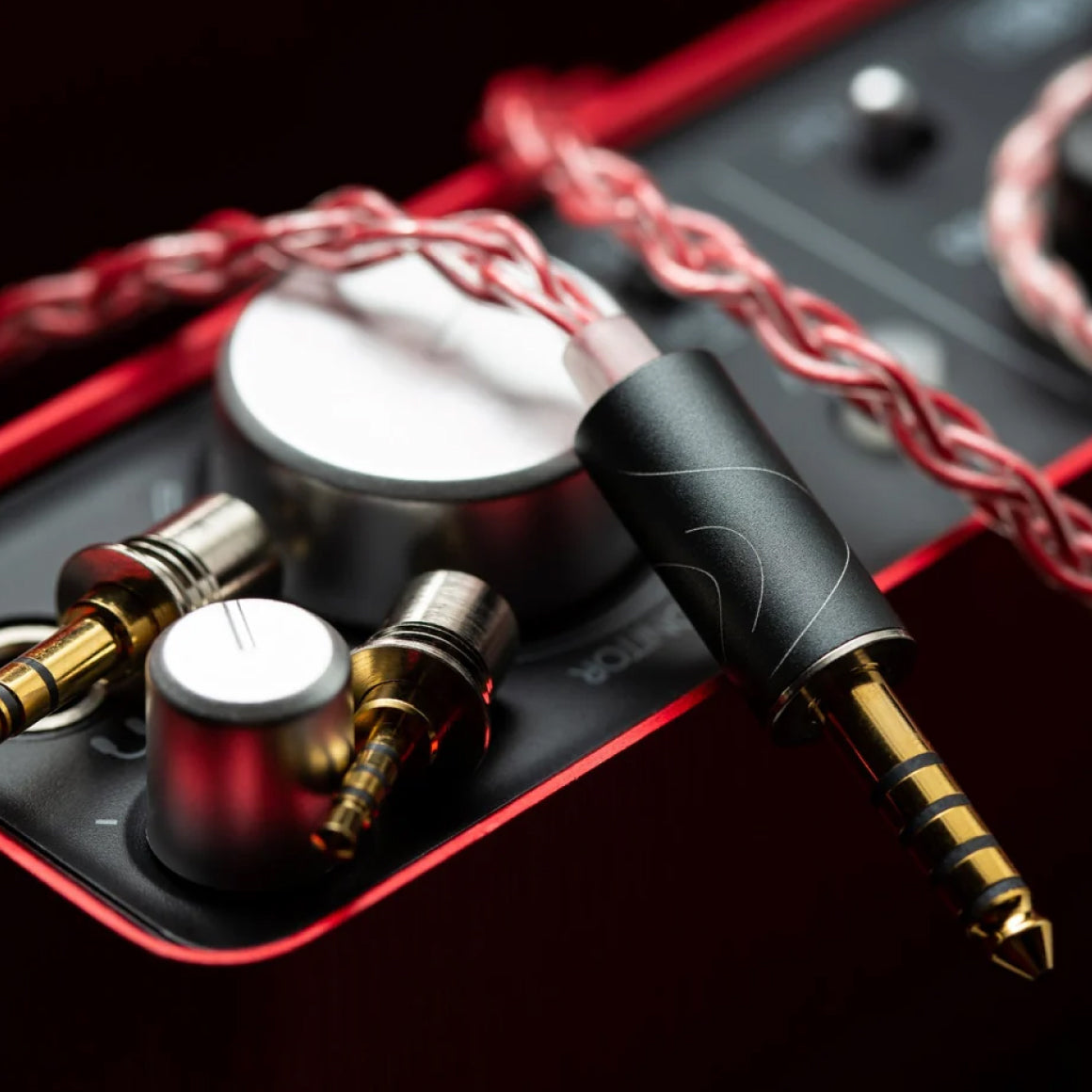 Headphone-Zone-FATfrequency-Scarlet Mini Universals