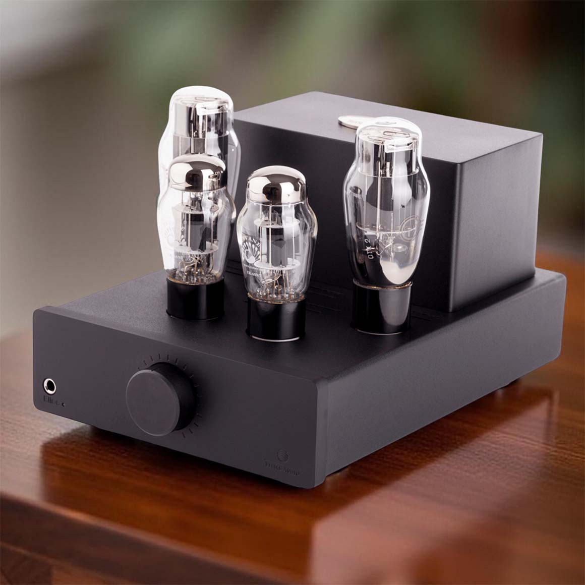 Headphone-Zone-Felisk-Audio-Elise