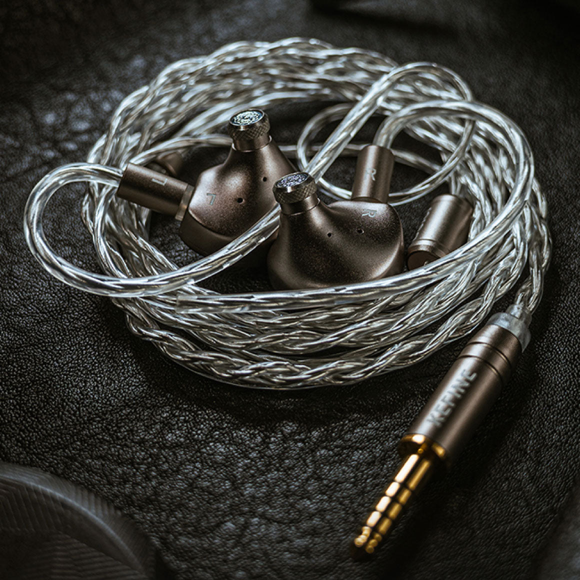 #Plug_4.4mm