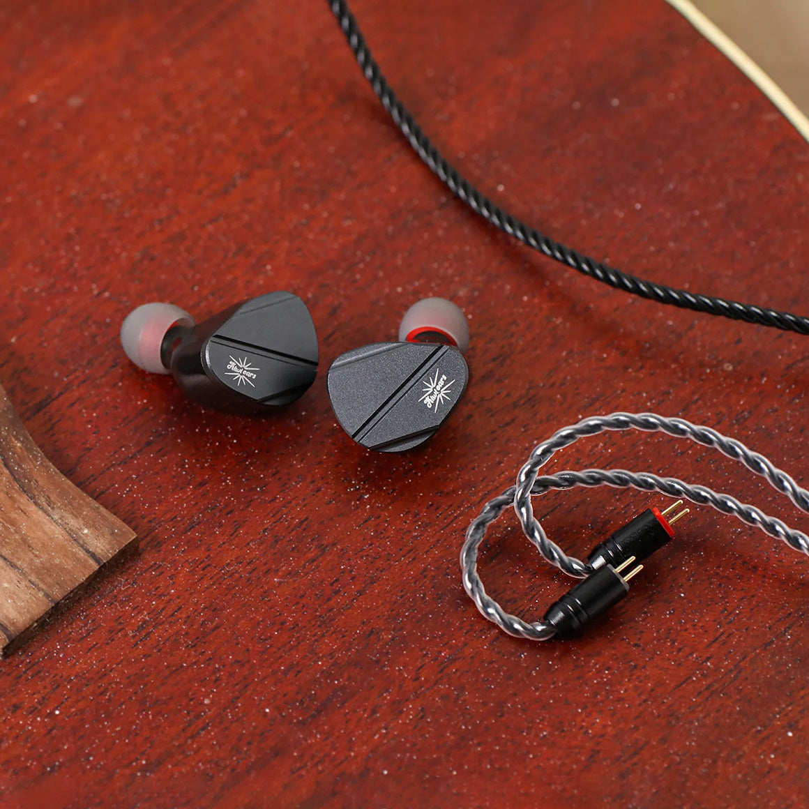 Headphone-Zone-Kiwi-Ears-Canta