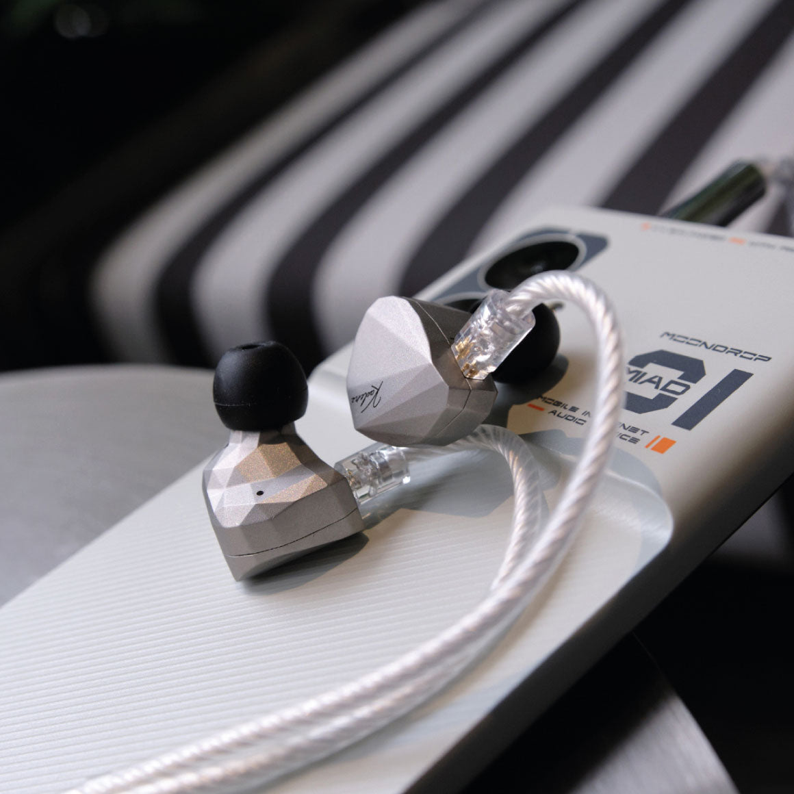 Headphone-Zone-Moondrop-Kadenz
