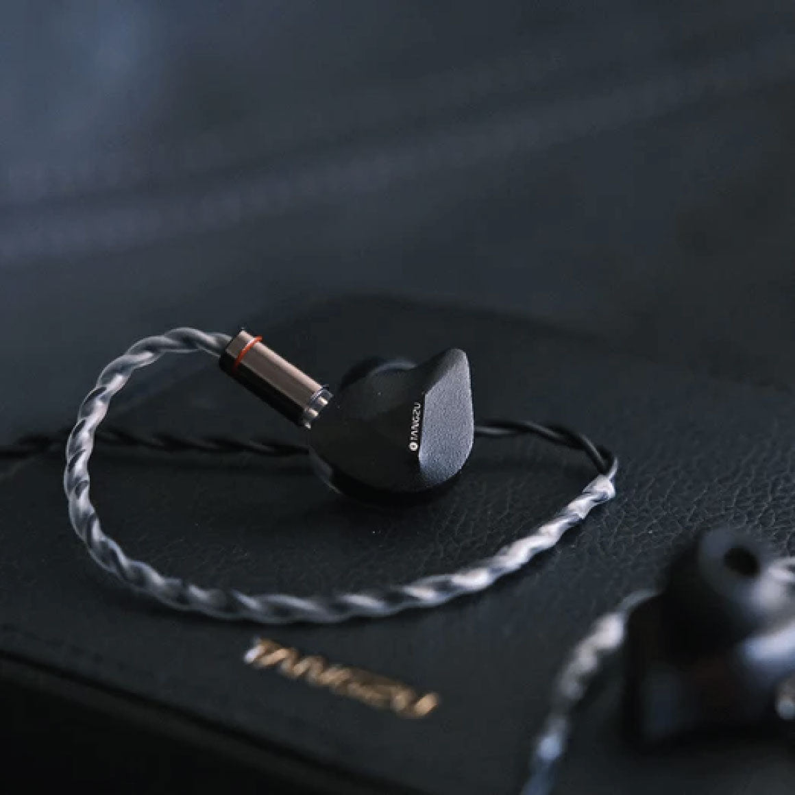#Plug Type_3.5mm