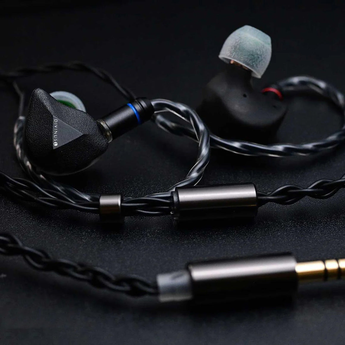 #Plug Type_4.4mm