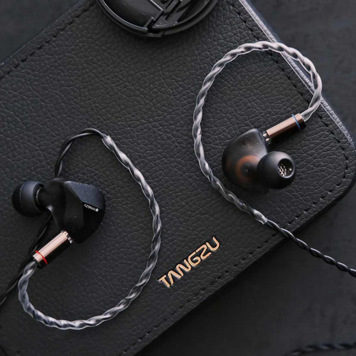 #Plug Type_4.4mm