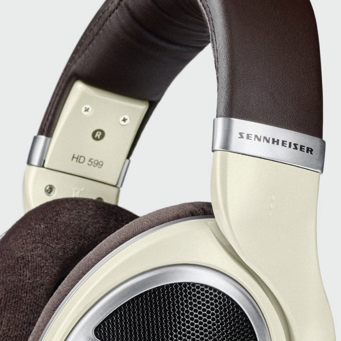 Headphone-Zone-Sennheiser-HD 599