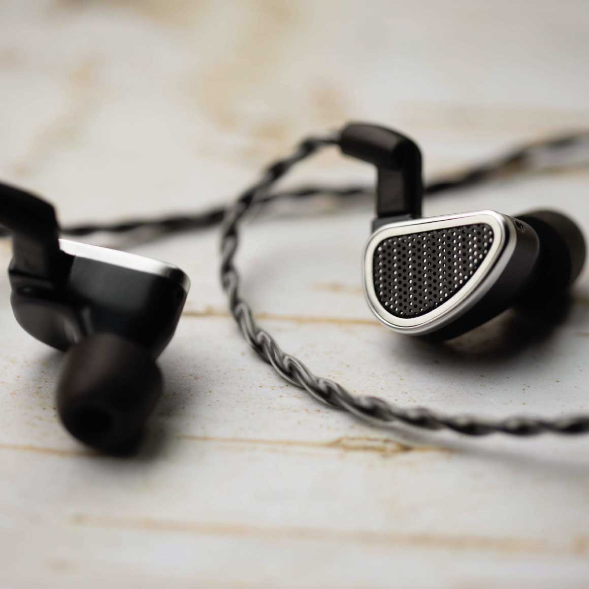Headphone-Zone-64 Audio-Duo