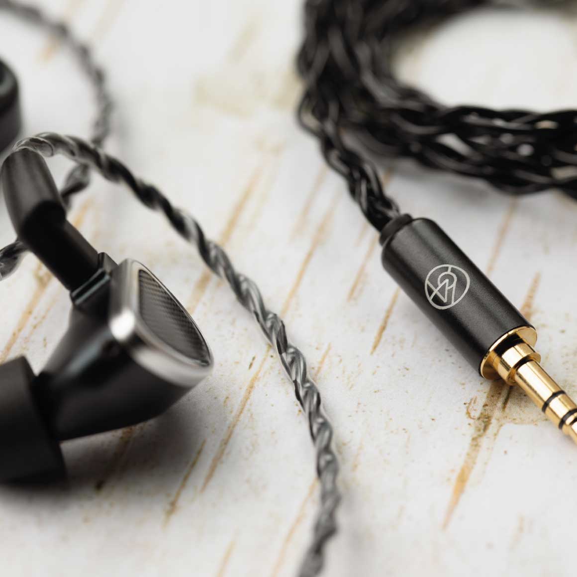 Headphone-Zone-64 Audio-Duo