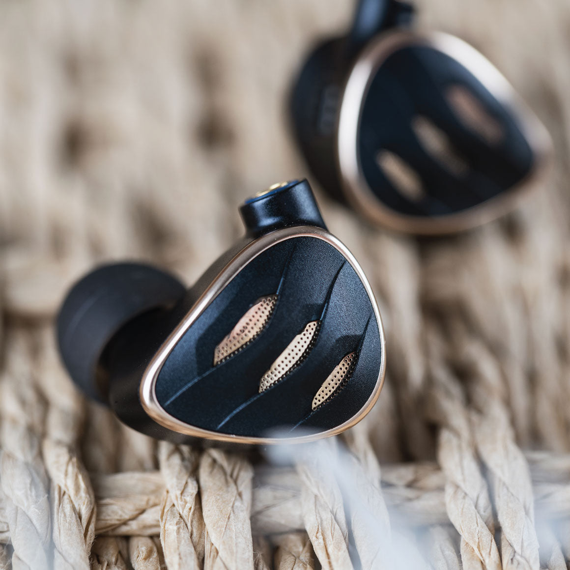 Headphone-Zone-Fiio-FH5S