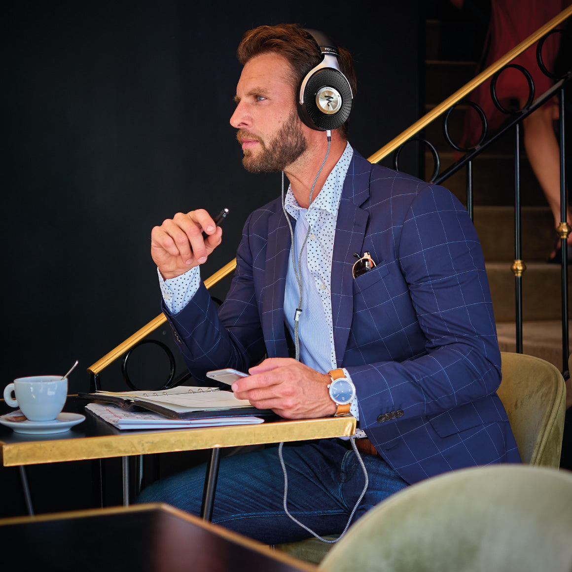Headphone-Zone-Focal-Elegia