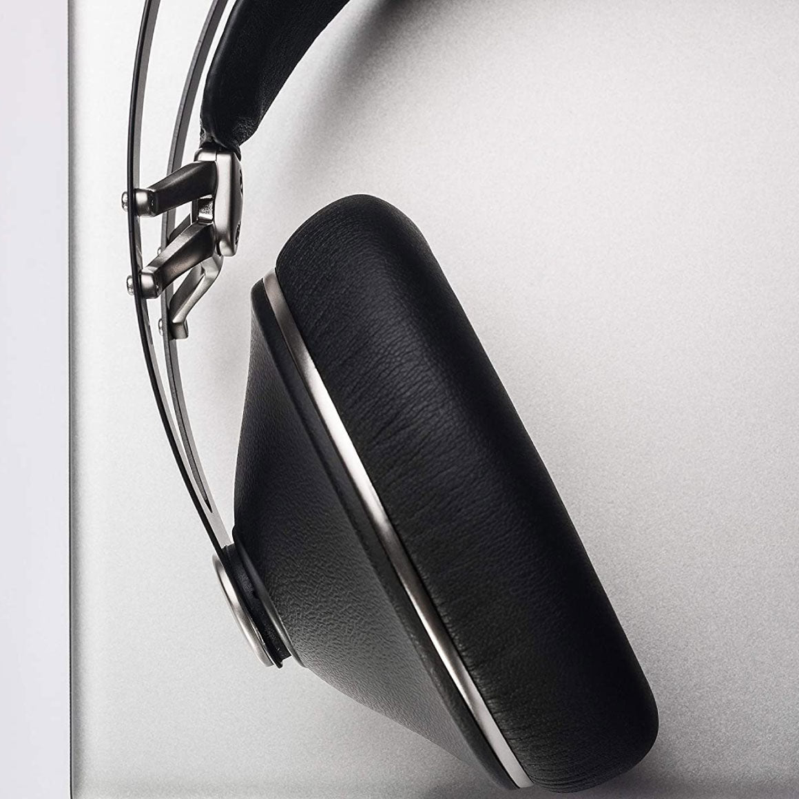 Headphone-Zone-Meze-99-Neo-Boom-Mic-Kit