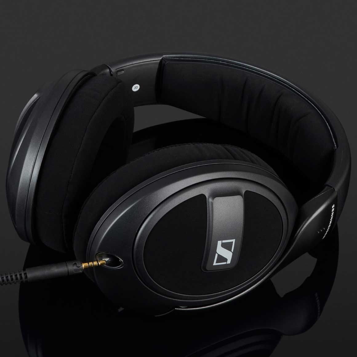 Headphone-Zone-Sennheiser-HD 569