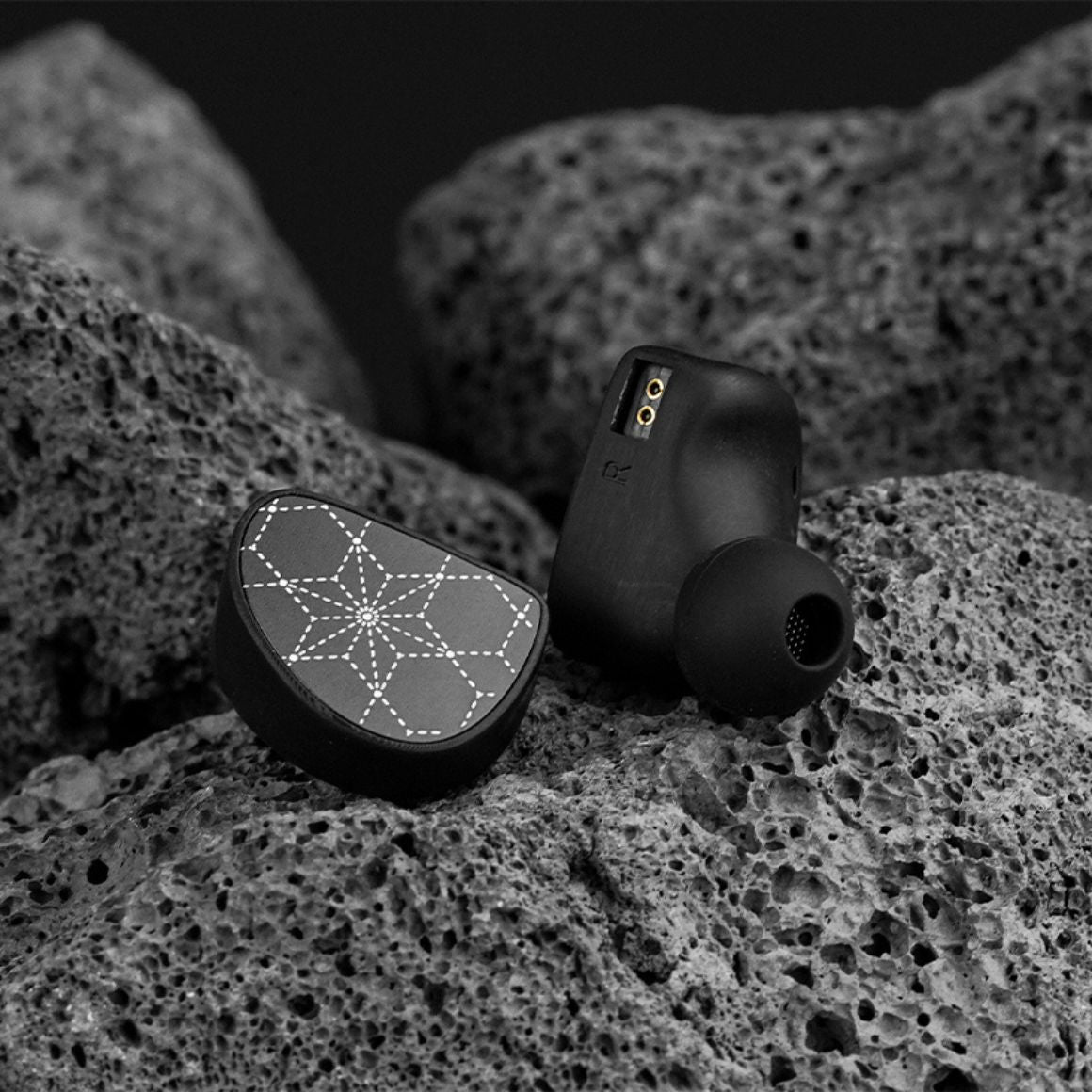 Headphone-Zone-Truthear-HOLA-With-Mic