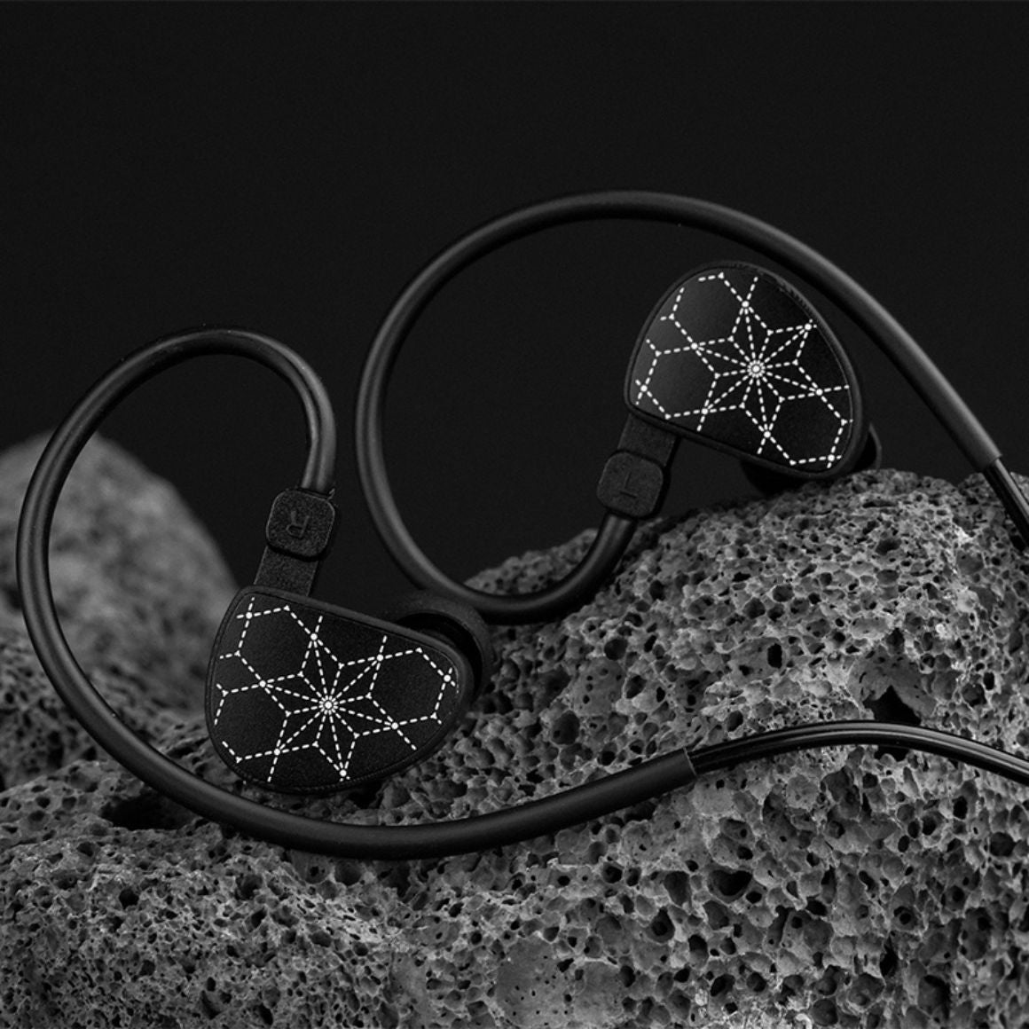 Headphone-Zone-Truthear-HOLA-With-Mic