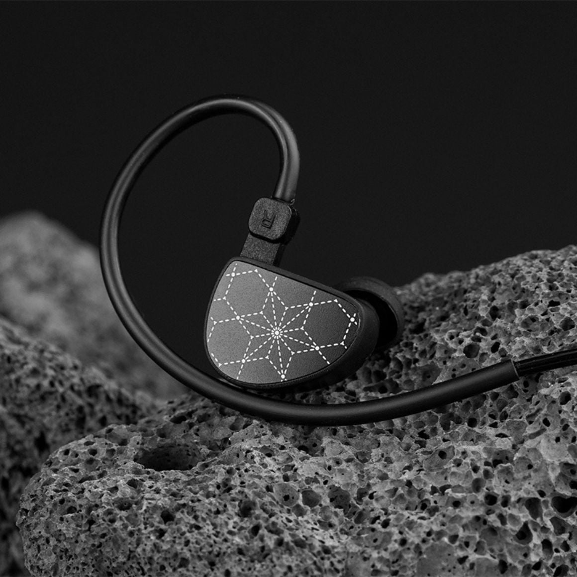 Headphone-Zone-Truthear-HOLA-With-Mic