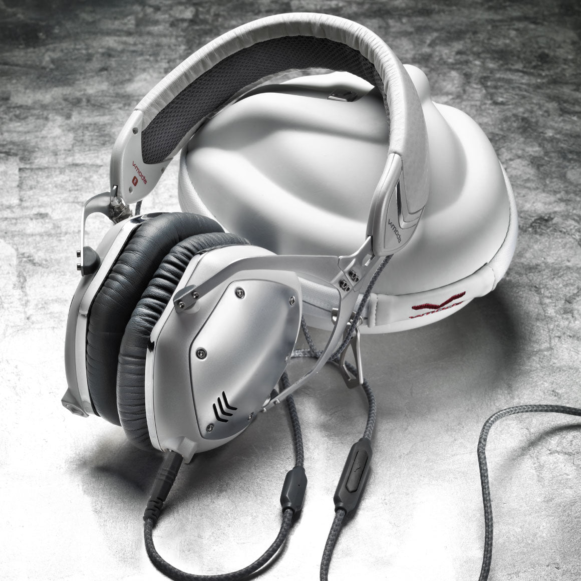 Headphone-Zone-V-MODA-M-100-1160-1160-