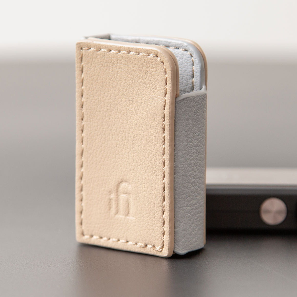 Headphone-Zone-iFi-Audio-Go-blu-case
