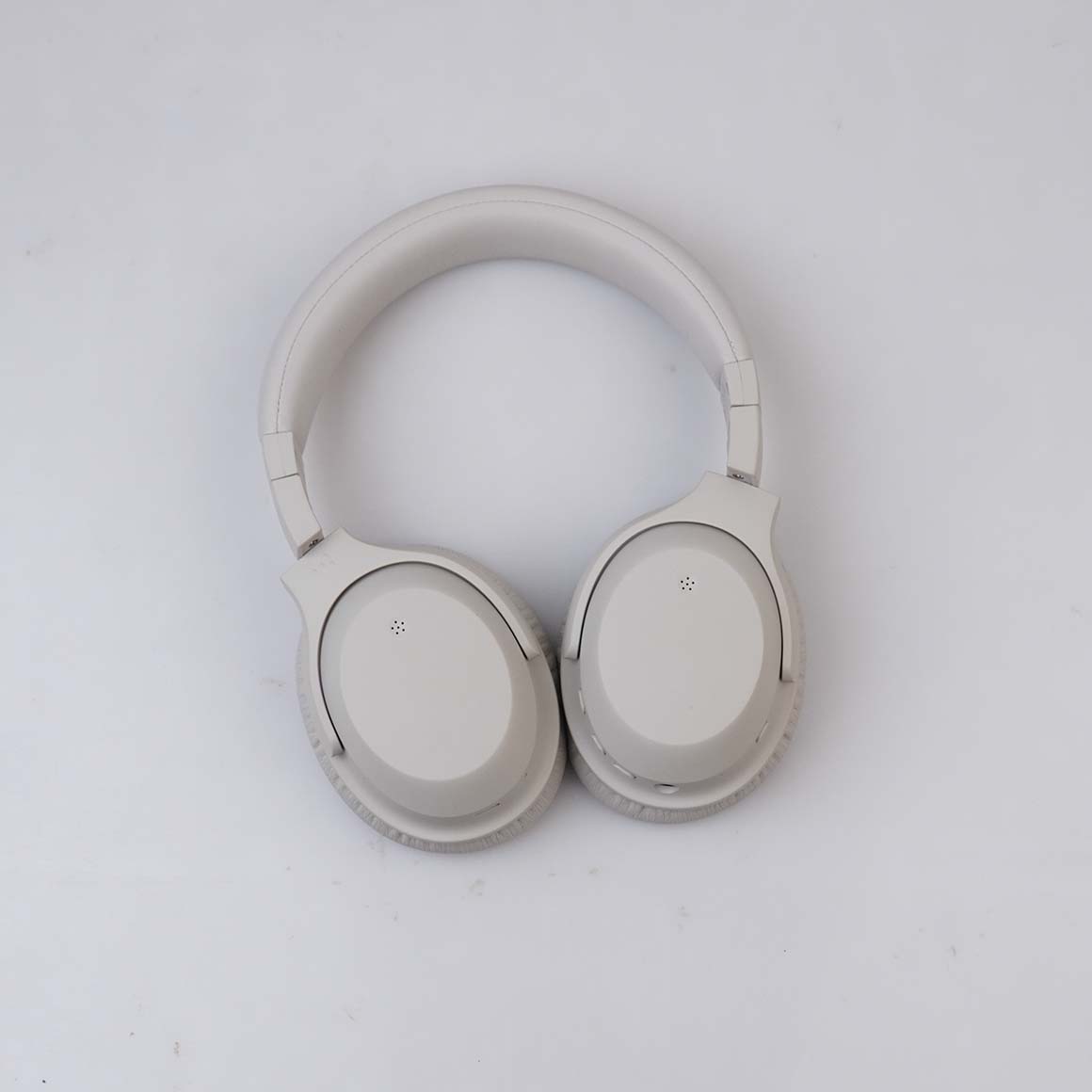 Headphone-Zone-Final-UX2000-Demo-Unit