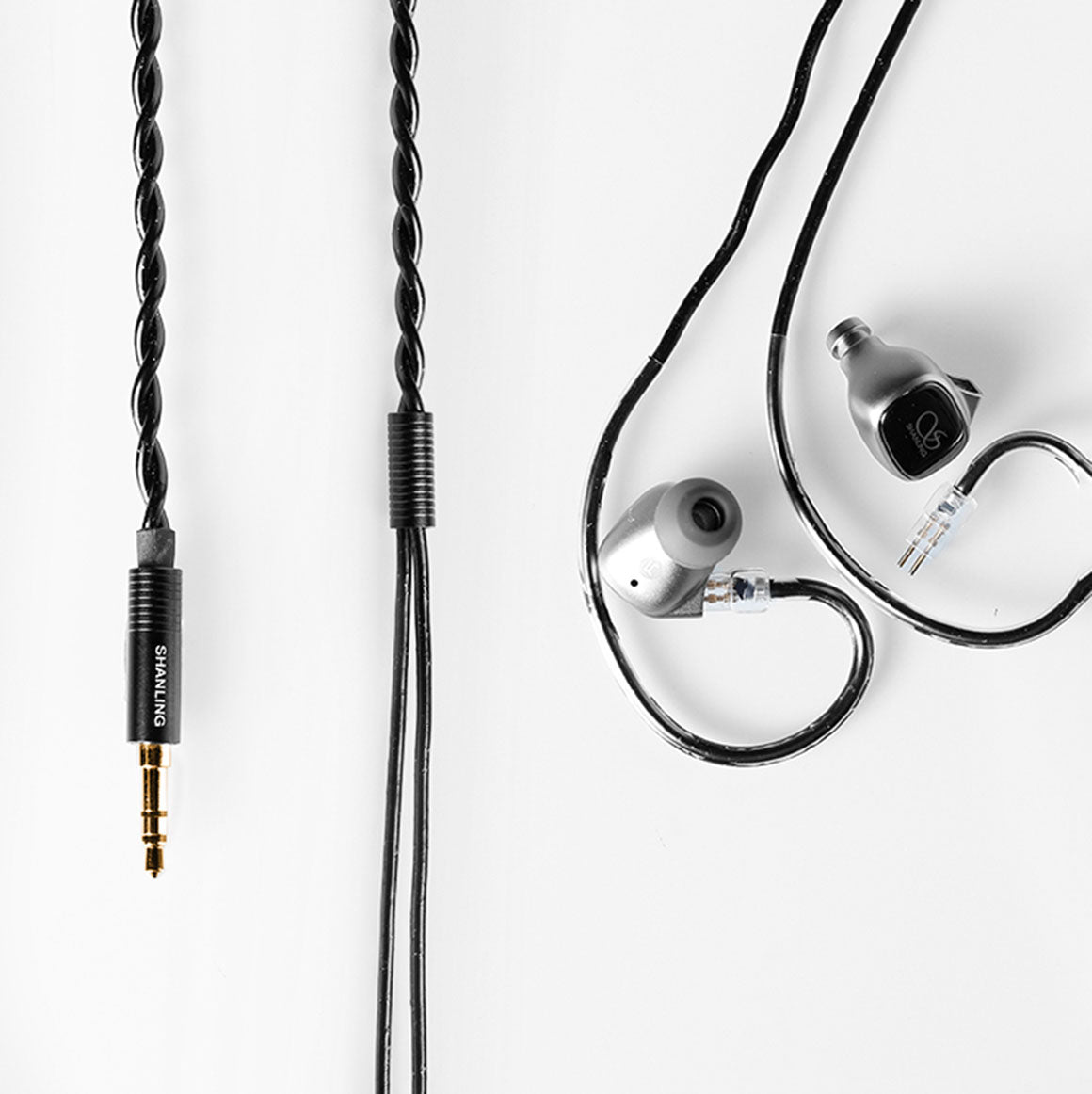 #Plug_3.5mm