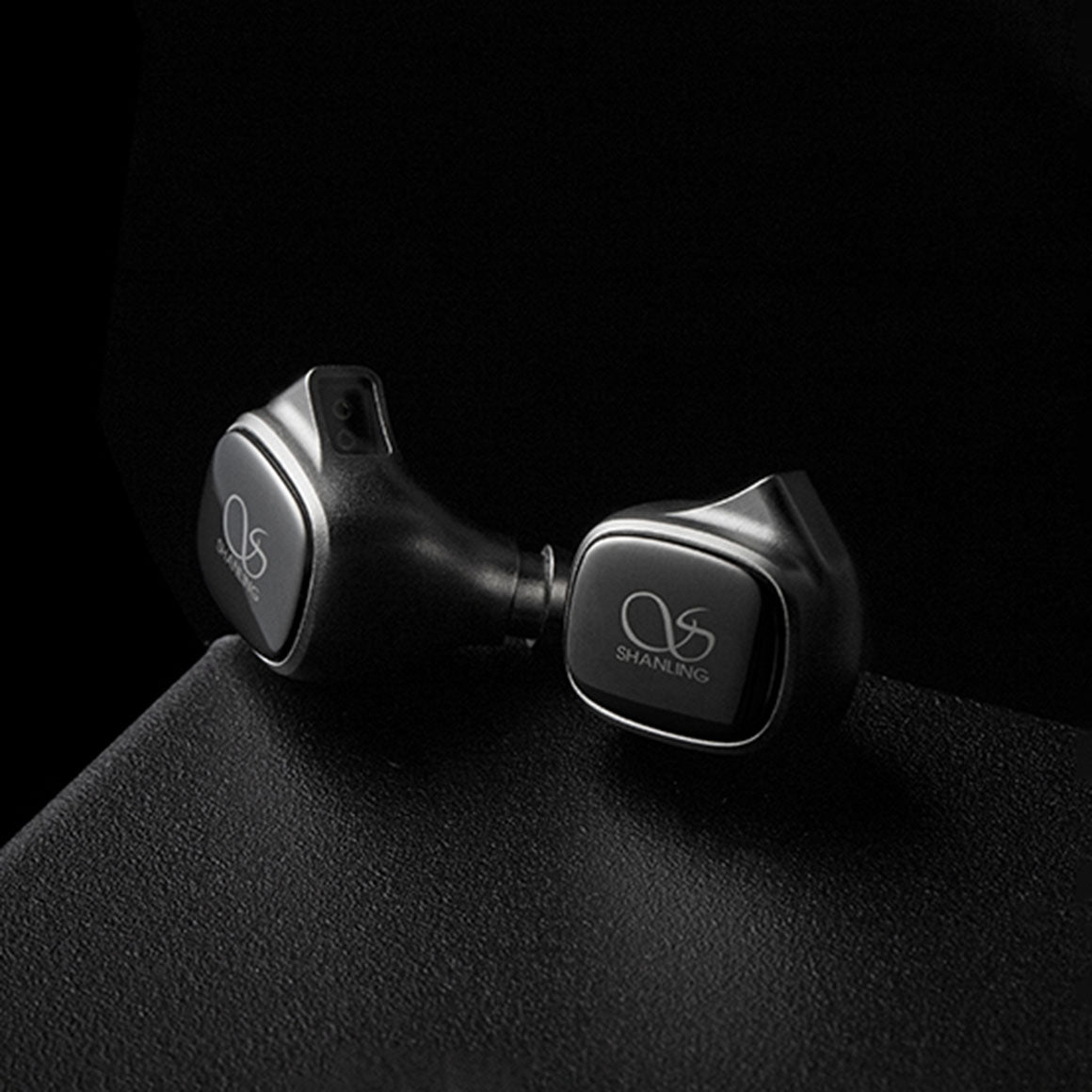 #Plug_Type-C