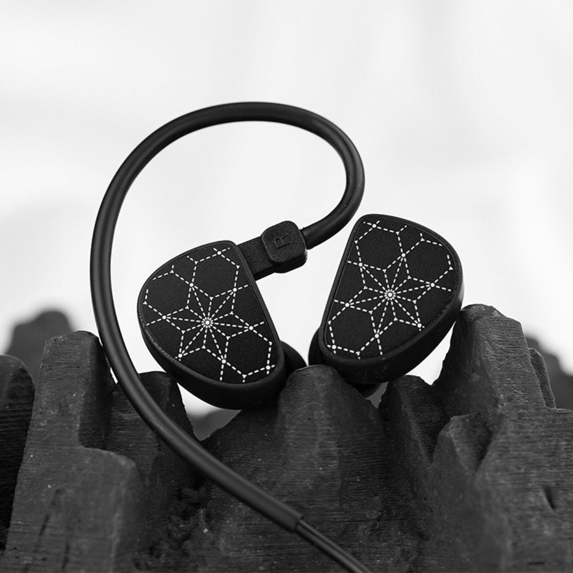 Headphone-Zone-Truthear-HOLA-With-Mic