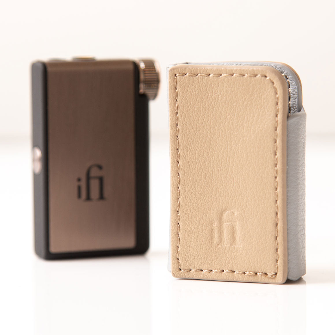 Headphone-Zone-iFi-Audio-Go-blu-case